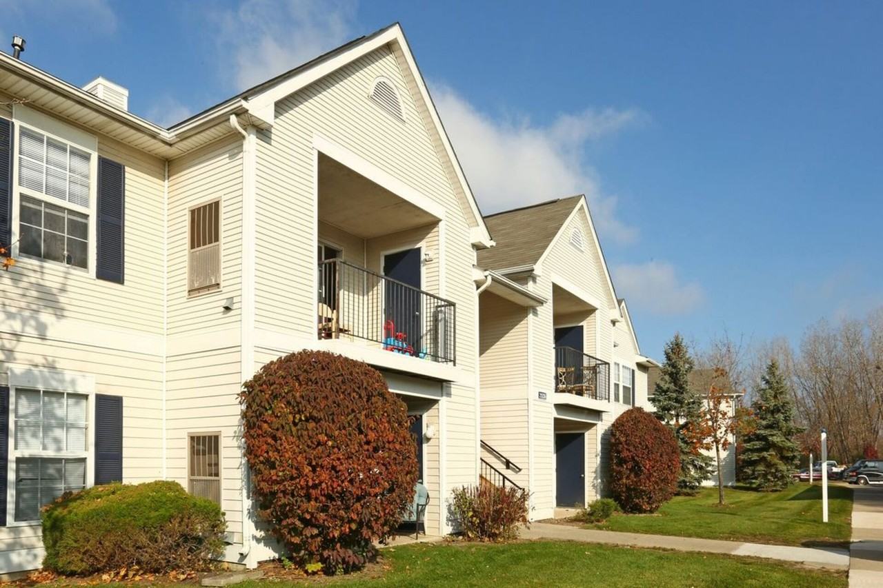 Marsh Creek Village Apartments - Photo 4 of 11