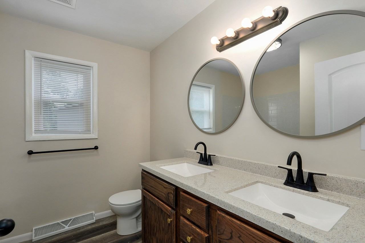 530 S Weller Ave #NA - Photo 5 of 8