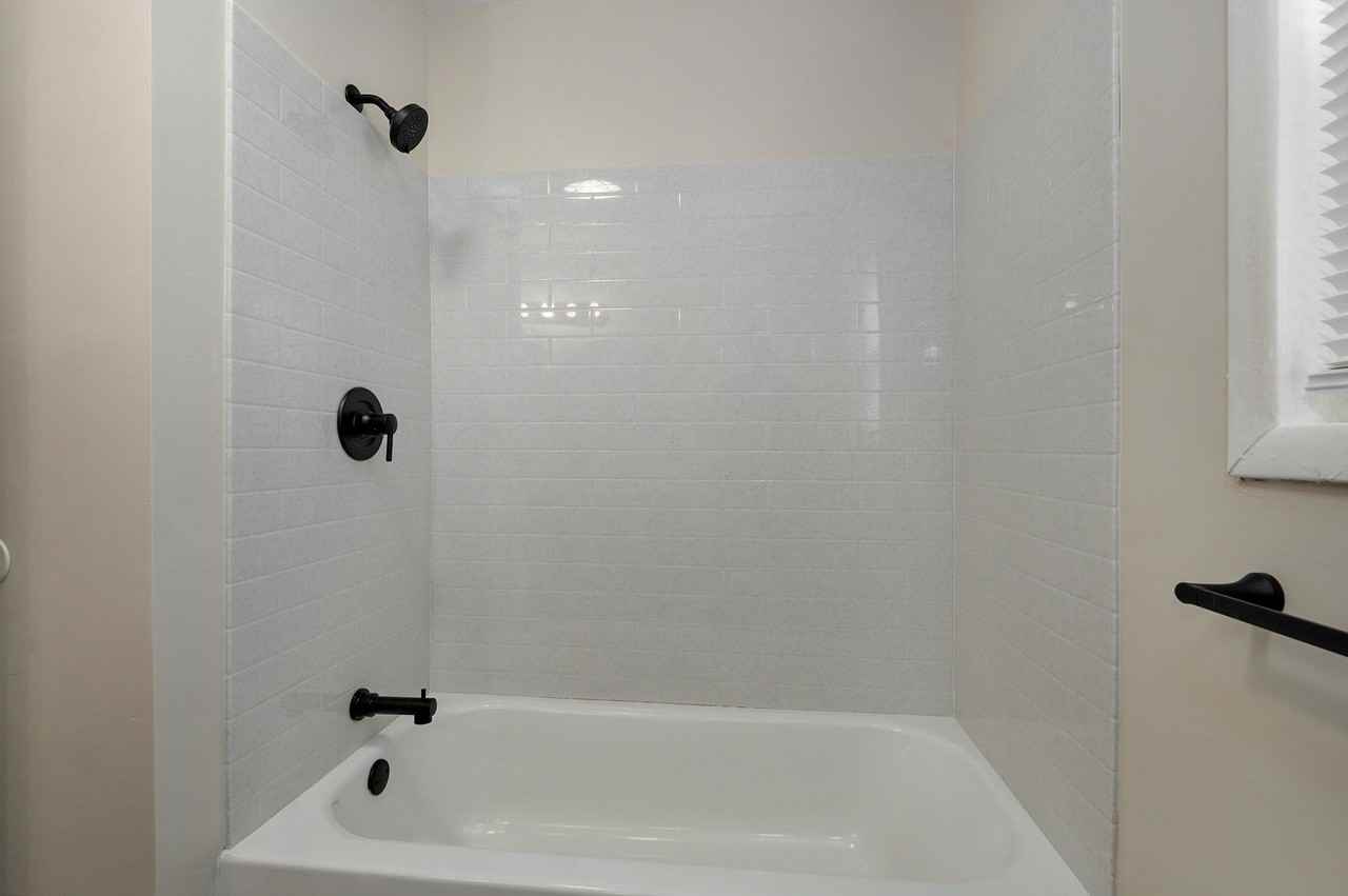 530 S Weller Ave #NA - Photo 6 of 8