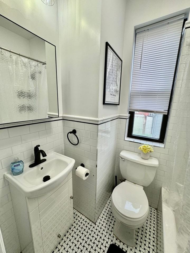 Cambreleng JJ LLC - Photo 5 of 31