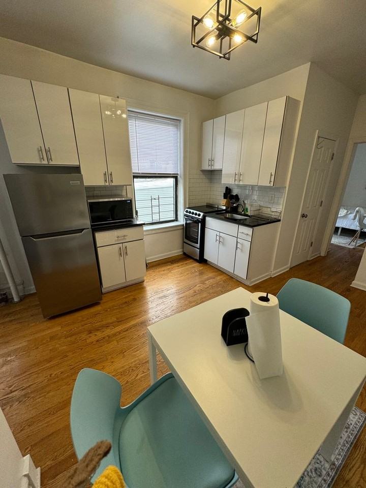 Cambreleng JJ LLC - Photo 7 of 31