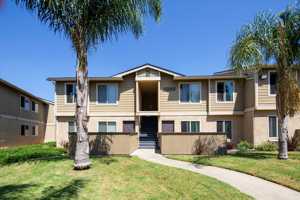 featured image of 768 Hollister St