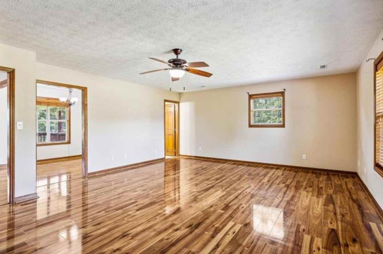 3018 Sugarwood Dr - Photo 2 of 12