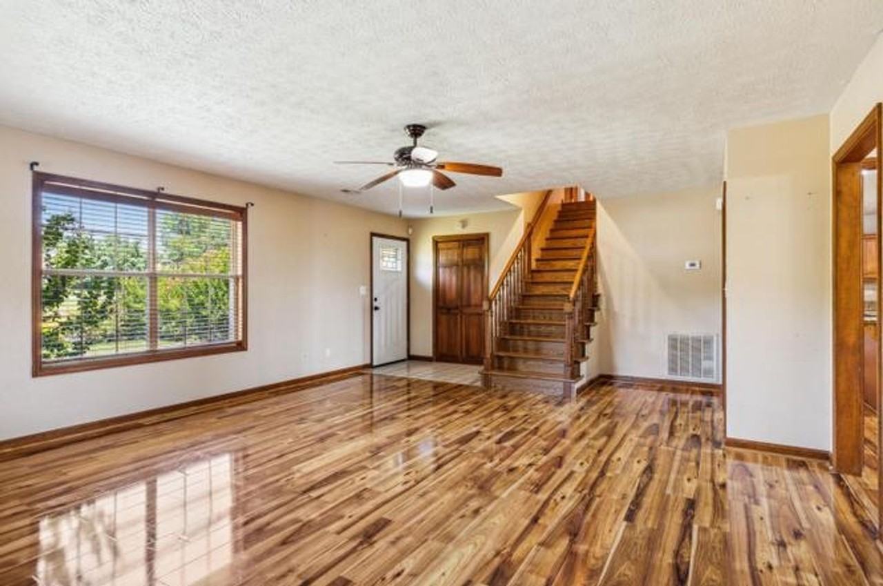 3018 Sugarwood Dr - Photo 3 of 12