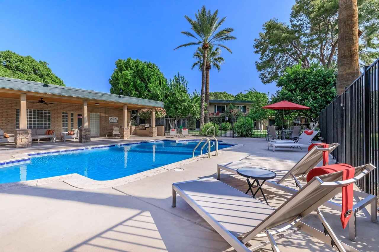 Oasis in the City - Photo 3 of 31