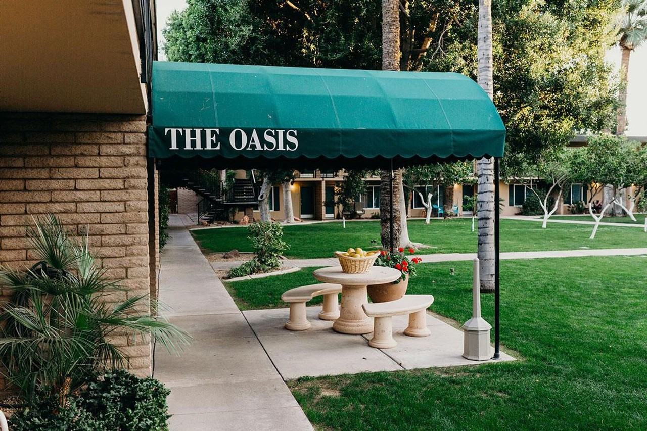 Oasis in the City - Photo 4 of 31