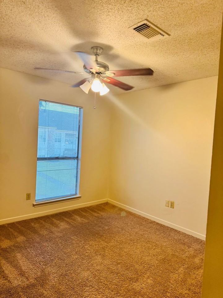 5111 Nicholson Dr #A44 - Photo 4 of 9