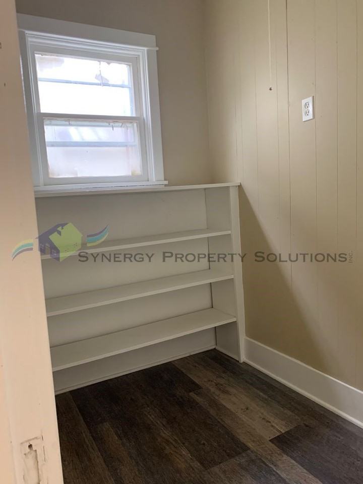584 N Union St - Photo 3 of 27
