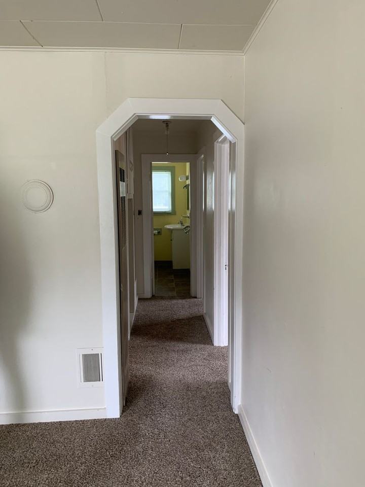 1817 Sw Brooklane Dr - Photo 2 of 12