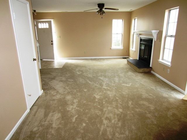 131 Castilian Dr - Photo 2 of 5