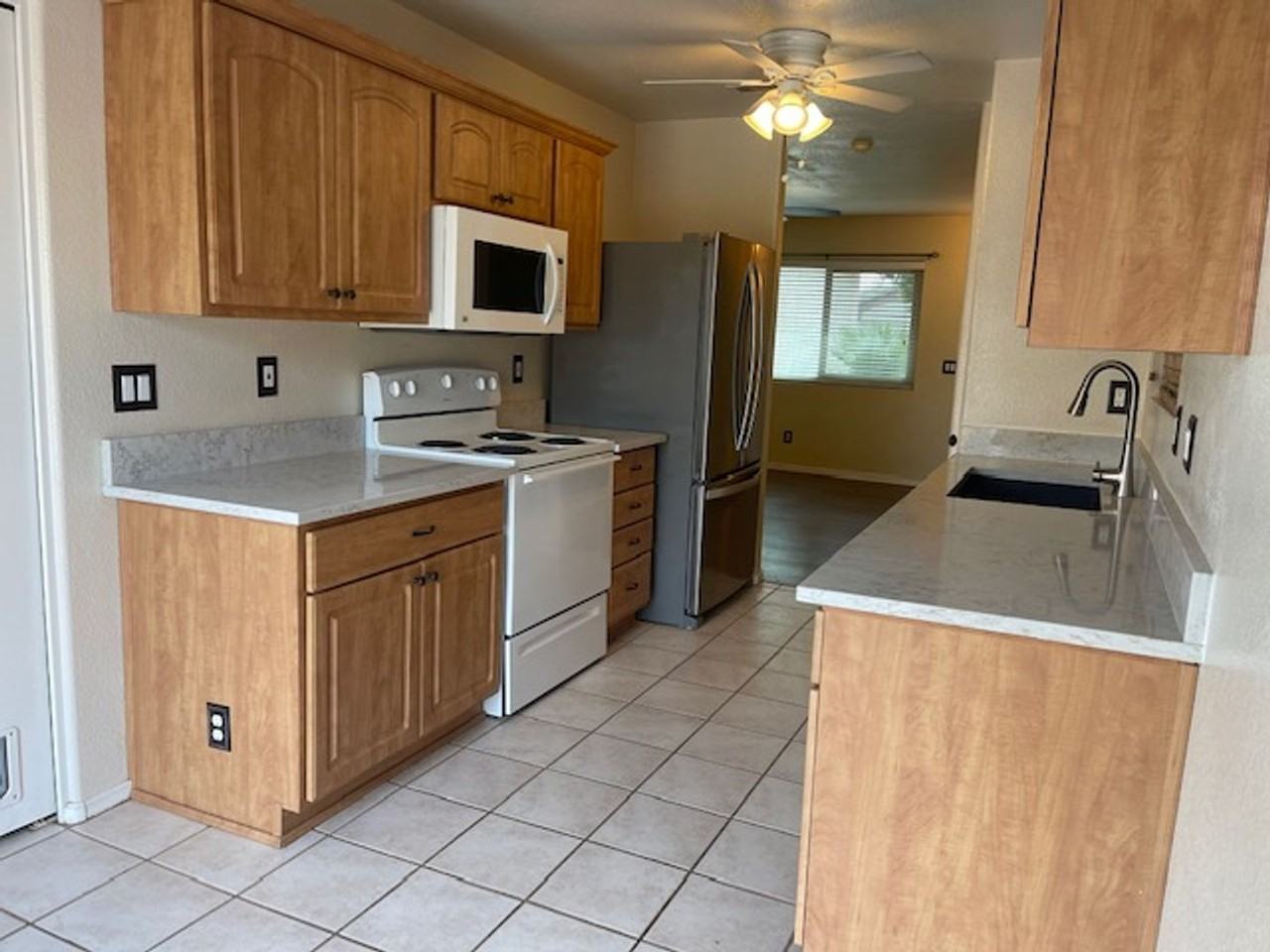 13844 W Lundberg St - Photo 4 of 16