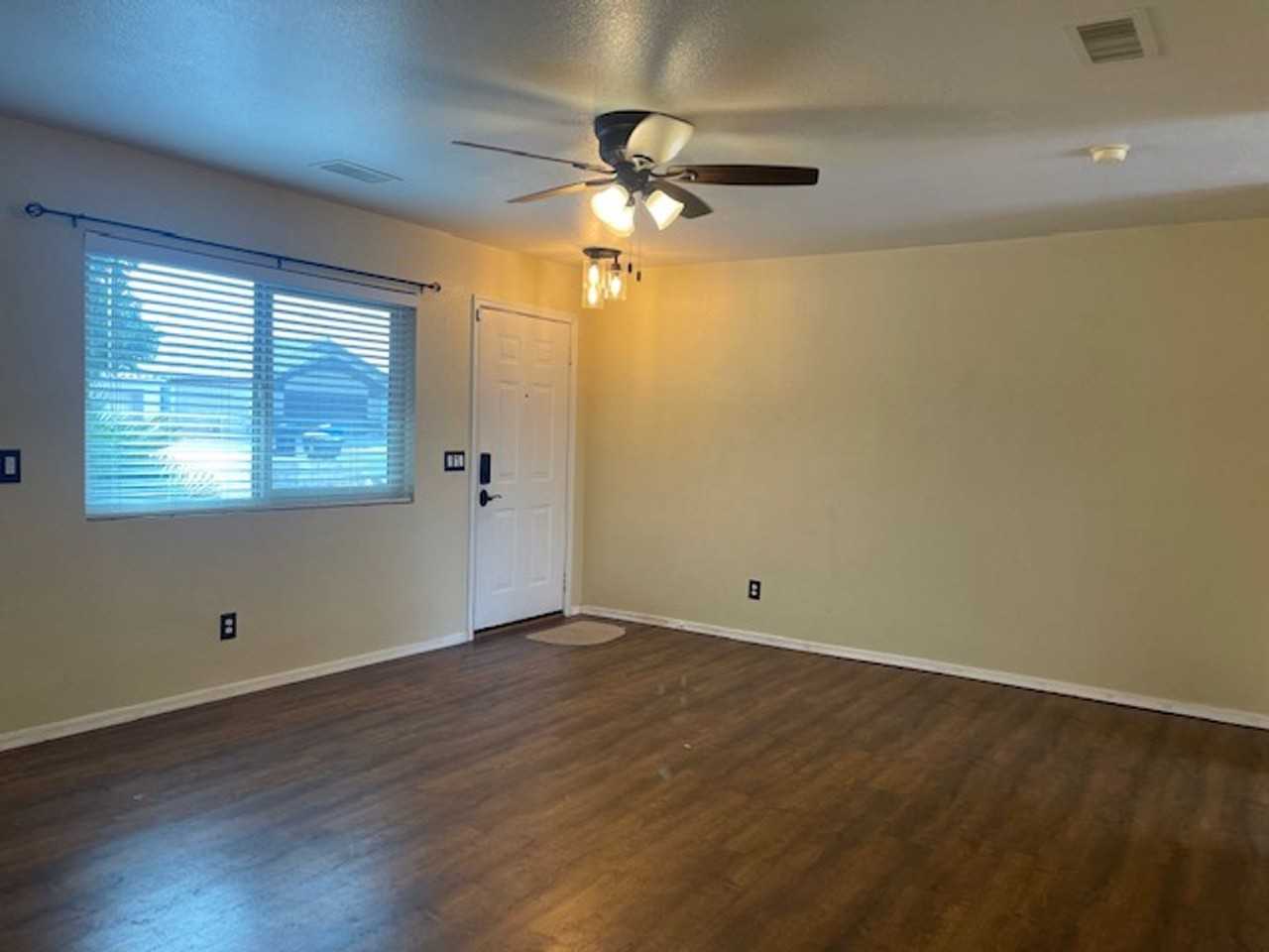 13844 W Lundberg St - Photo 7 of 16