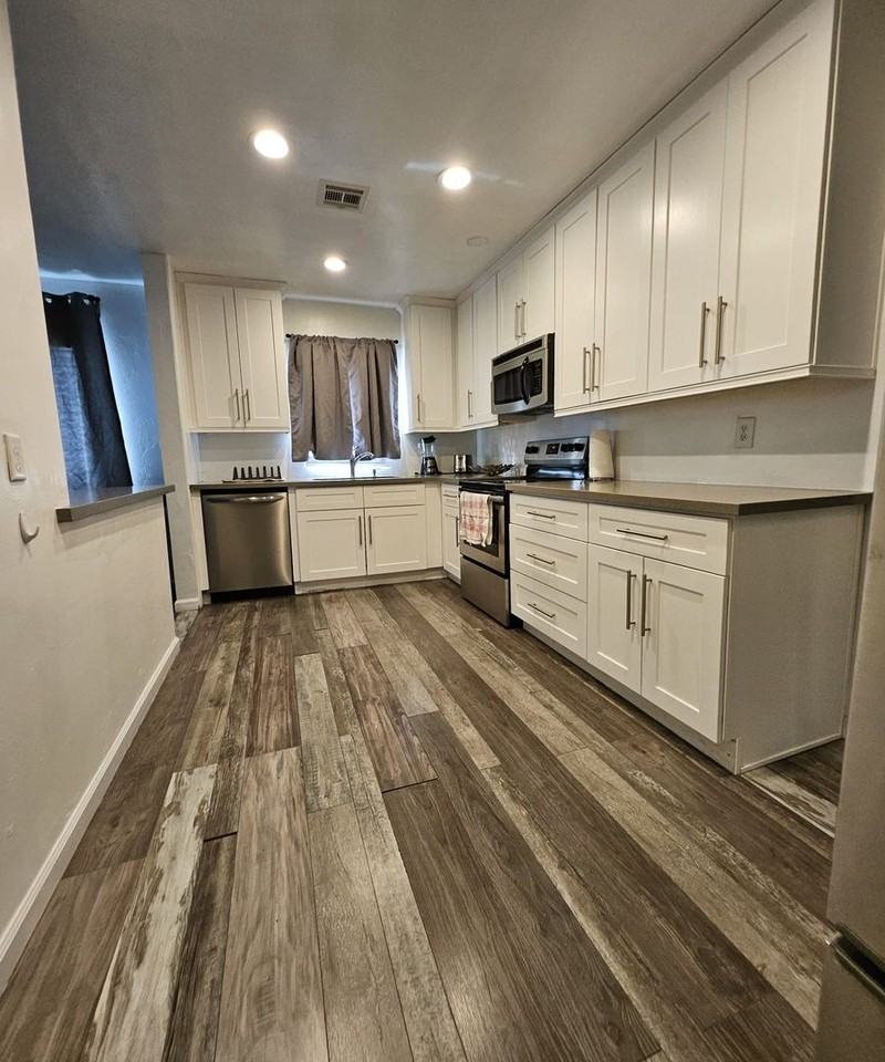 116 E Utah Ave - Photo 2 of 9