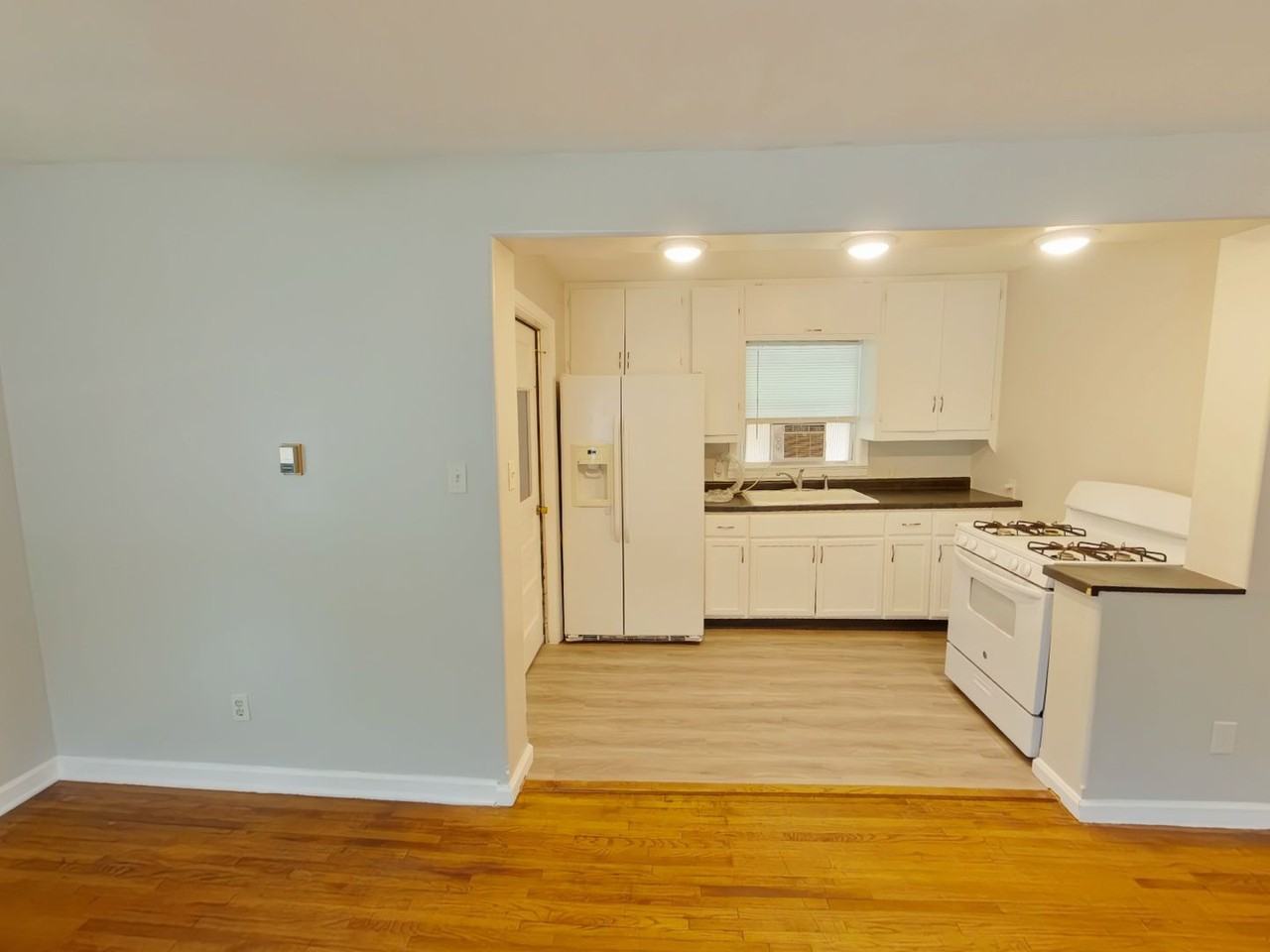 1736 N Volutsia Ave - Photo 3 of 16