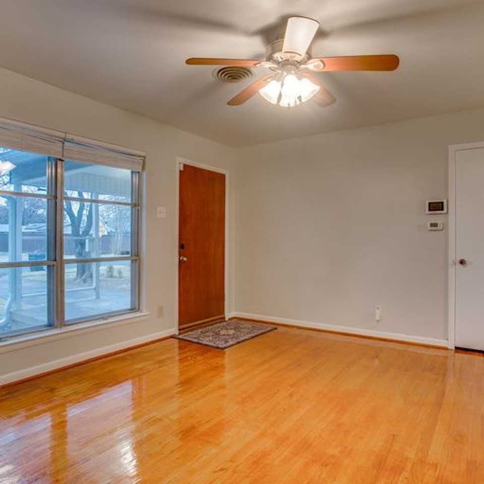 12448 Hallum St - Photo 3 of 10