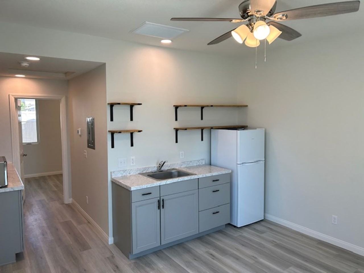 24445 Leafwood Dr - Photo 2 of 9