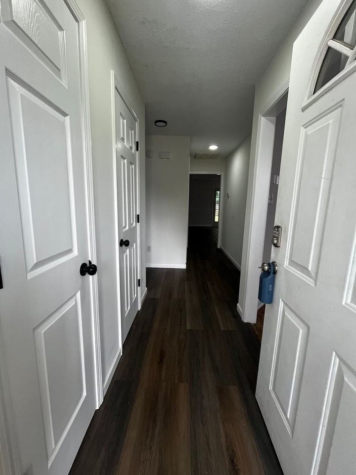 318 Chadwyck Cir - Photo 3 of 18