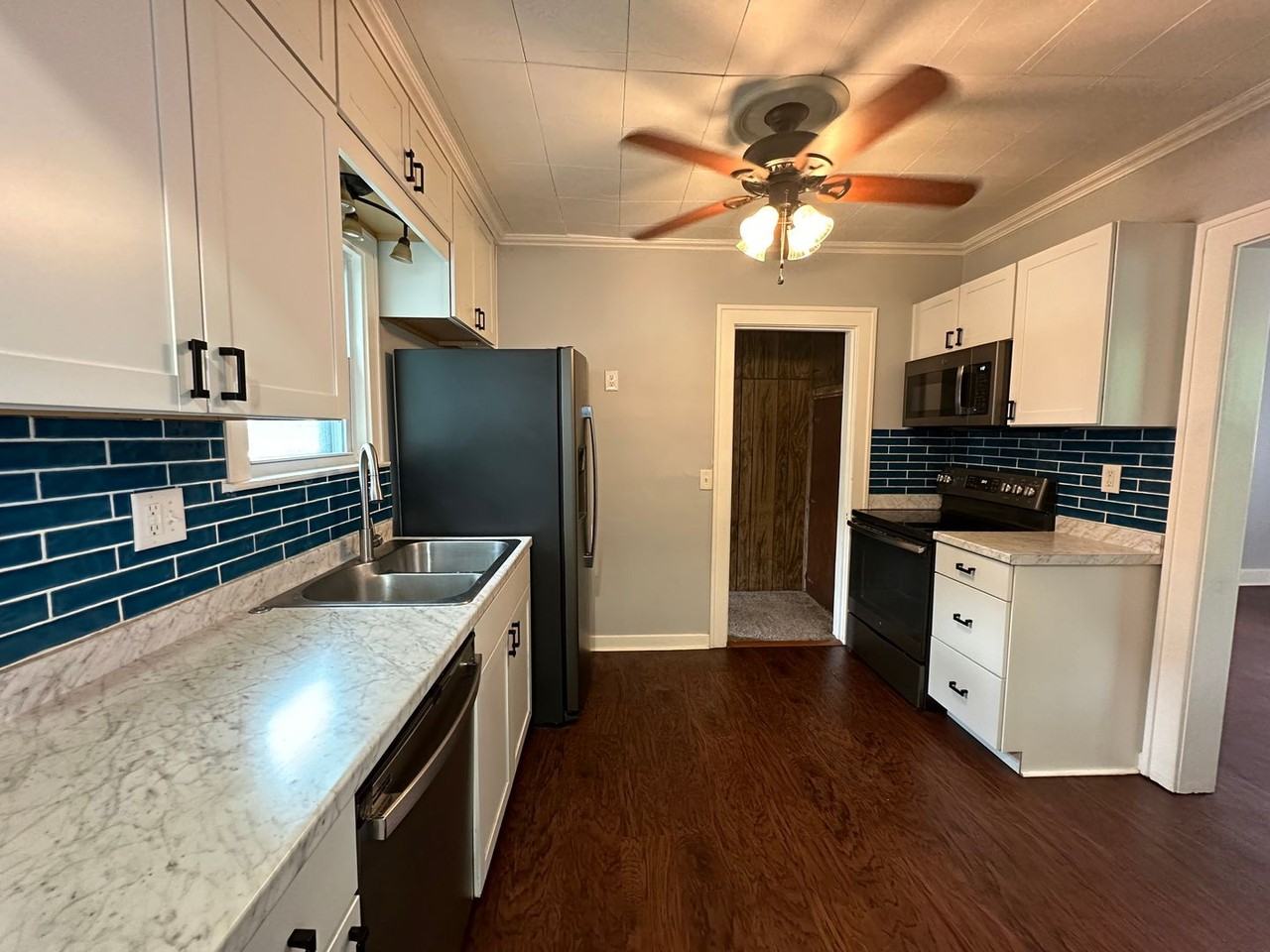 2132 Kalamazoo Ave Se - Photo 4 of 25