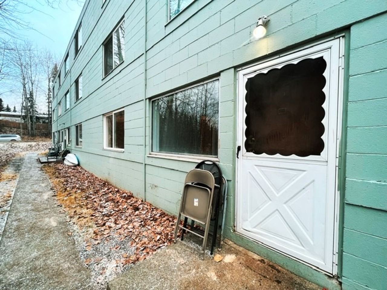 Tall Timbers @ 2204 W Northern Lights Blvd - Photo 3 of 31