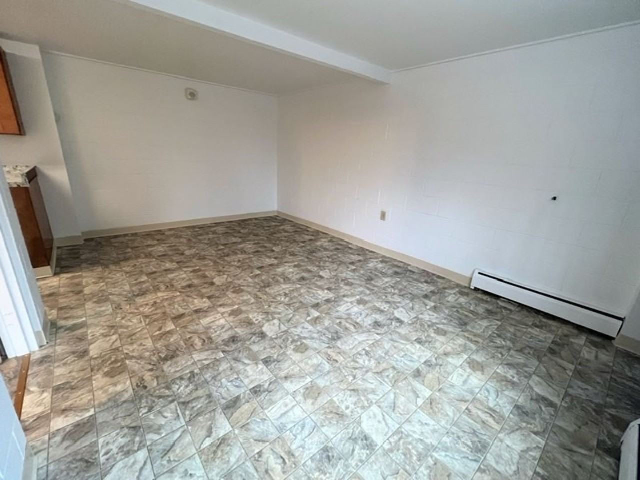 Tall Timbers @ 2204 W Northern Lights Blvd - Photo 7 of 31