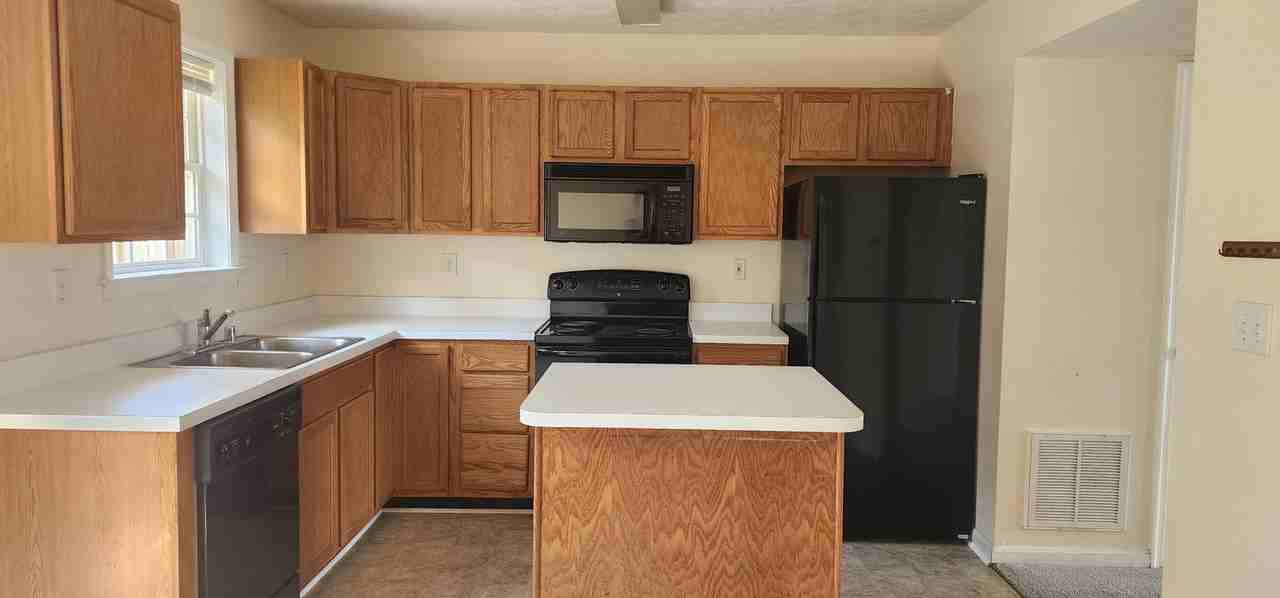 9906 W Midland Way - Photo 2 of 15