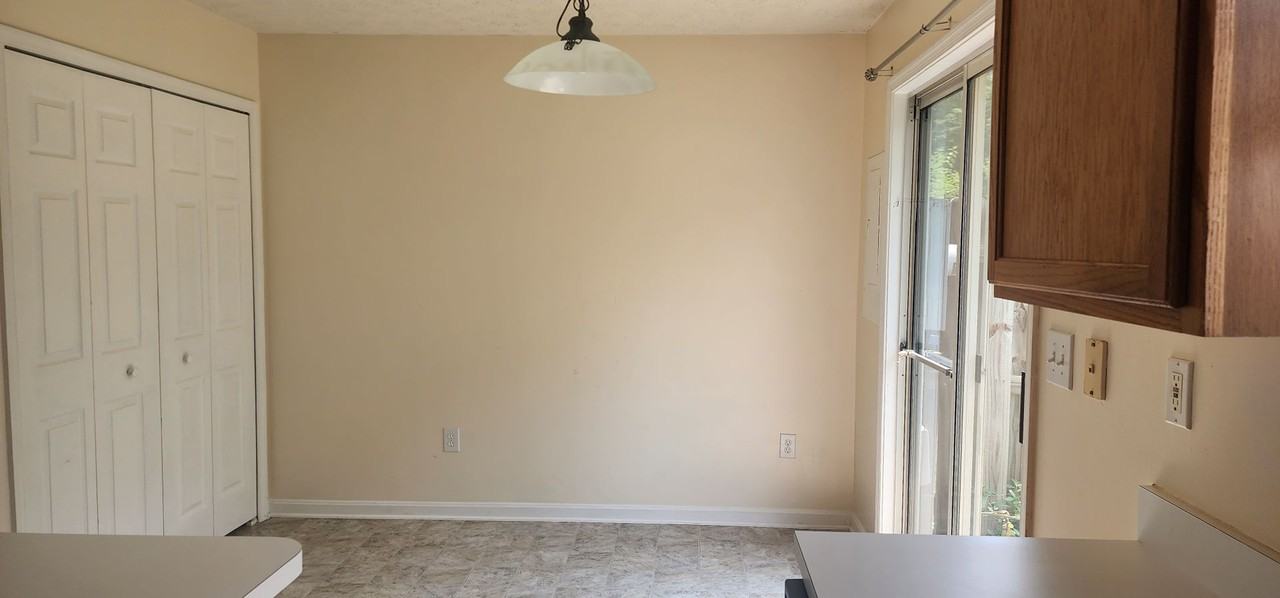 9906 W Midland Way - Photo 3 of 15