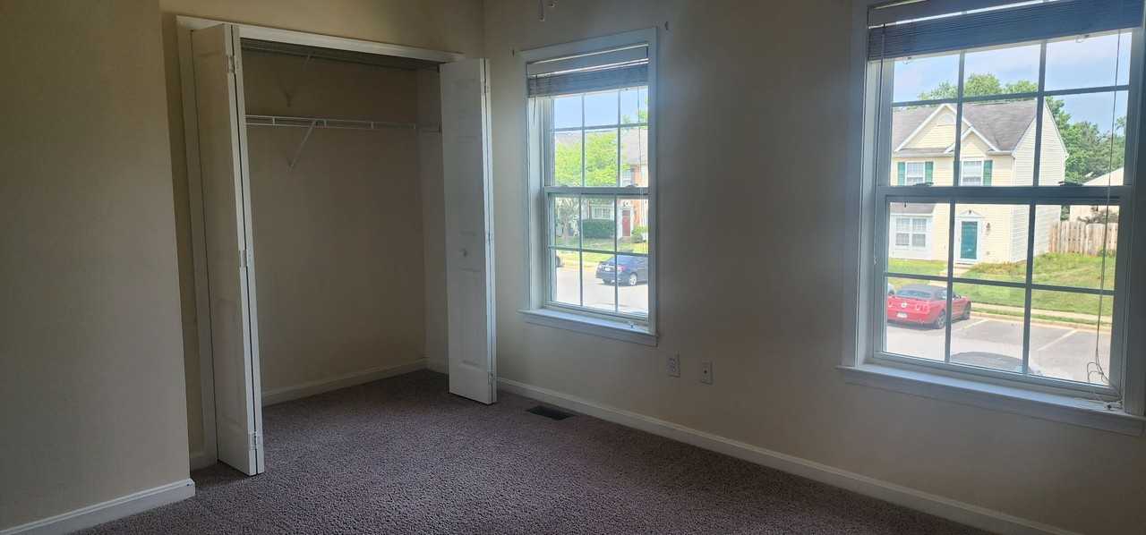 9906 W Midland Way - Photo 6 of 15