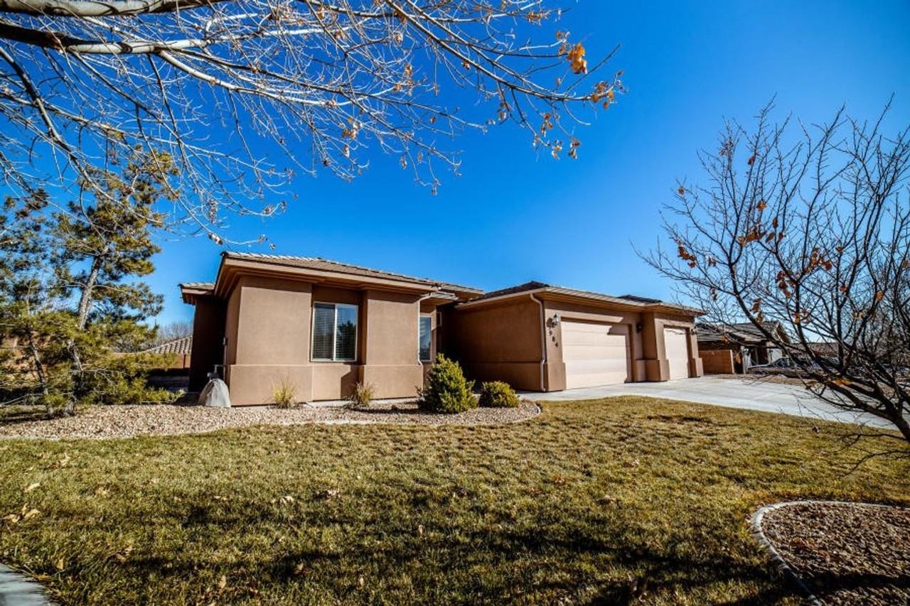 984 N 1900 E - Photo 2 of 38