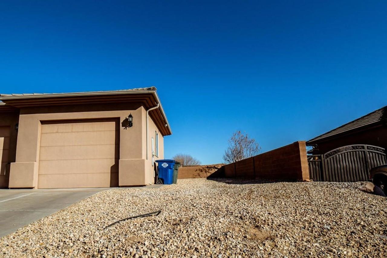 984 N 1900 E - Photo 6 of 38