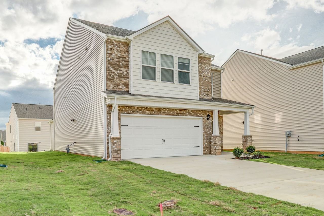 21 Garnet Ct - Photo 3 of 40