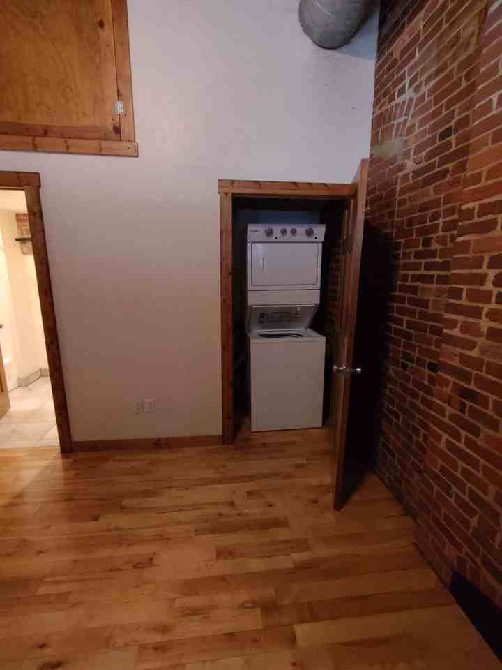 601 601 N National #241 - Photo 2 of 16