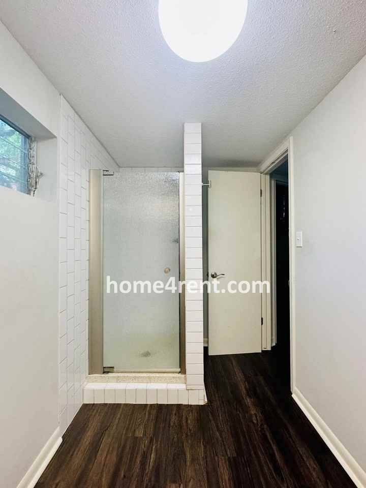 6708 Nw Graden Rd #B - Photo 7 of 31