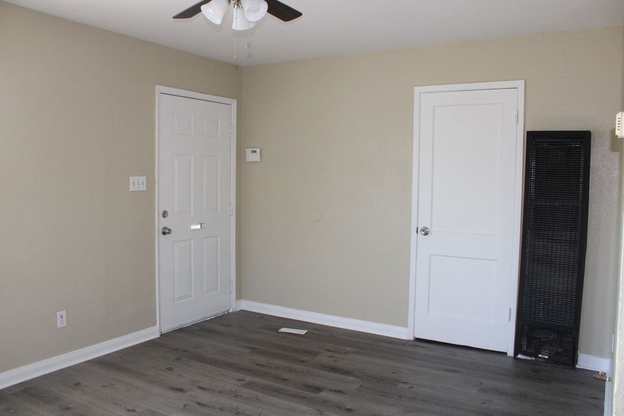 803 North Key Boulevard - Photo 6 of 15