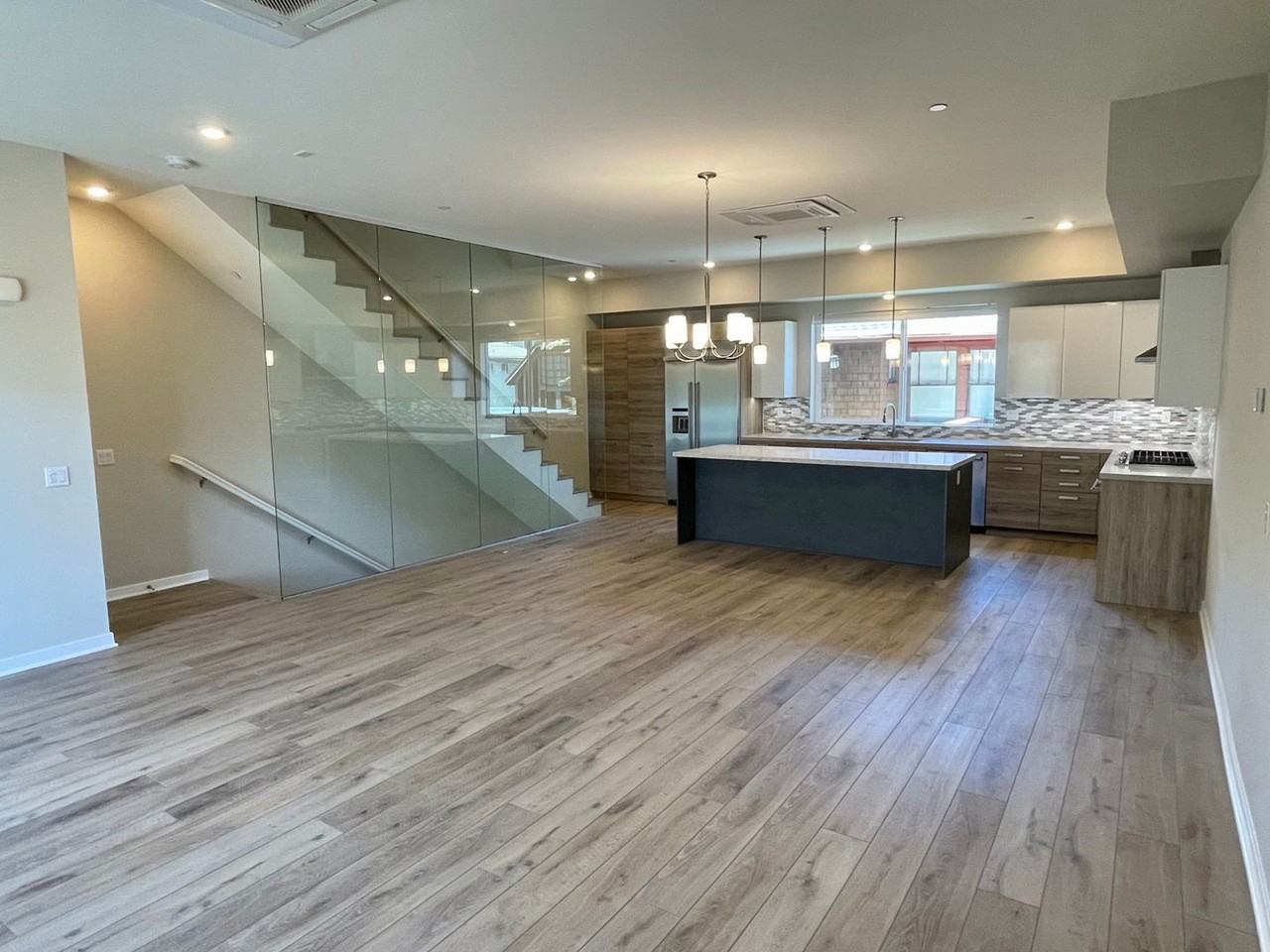 3535 3rd Ave - Photo 7 of 50
