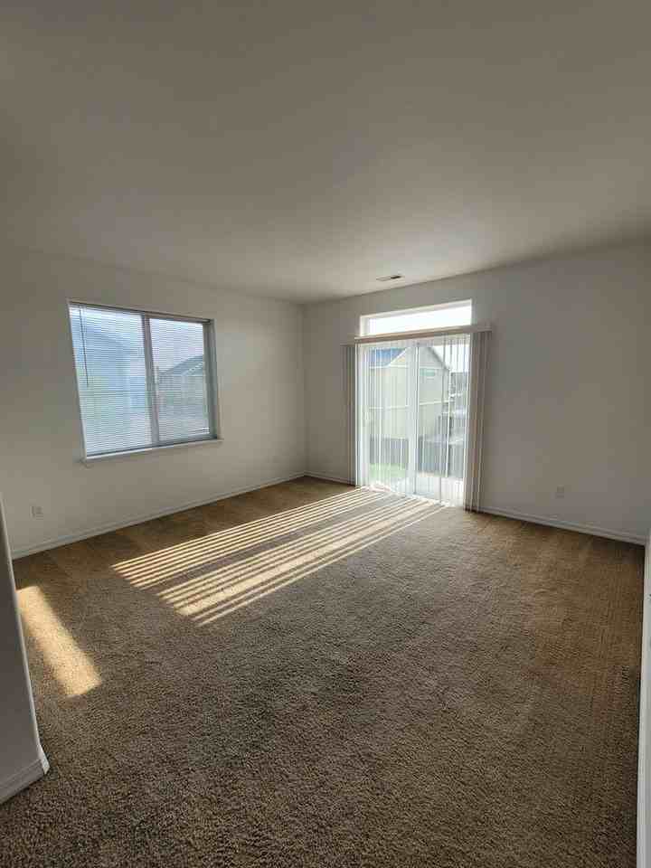 525 Florida St - Photo 5 of 15