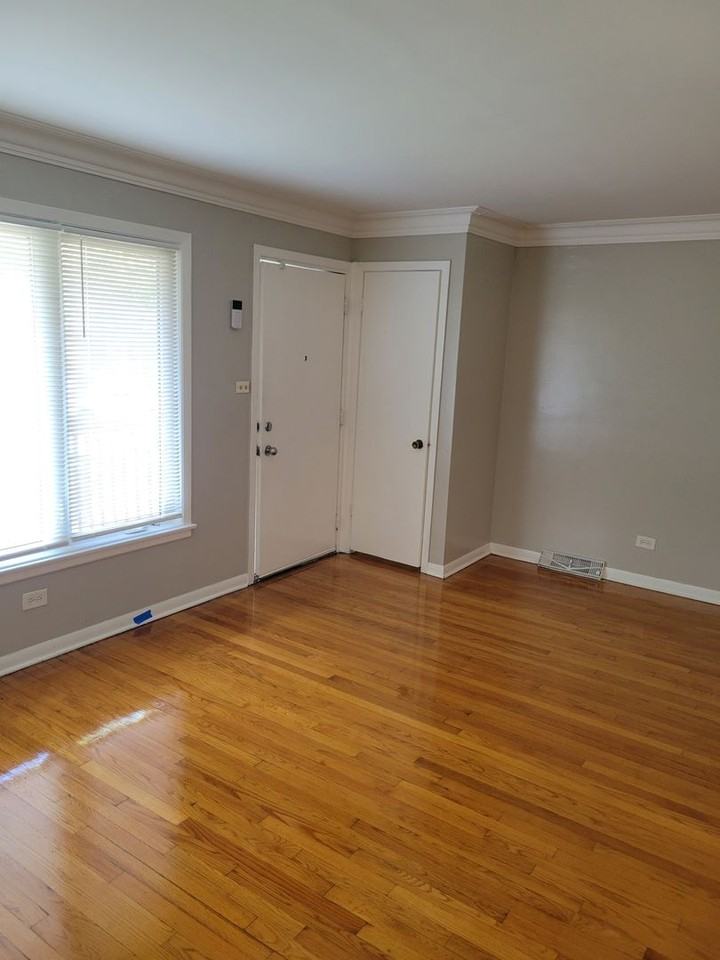 115 E 120th St - Photo 2 of 24