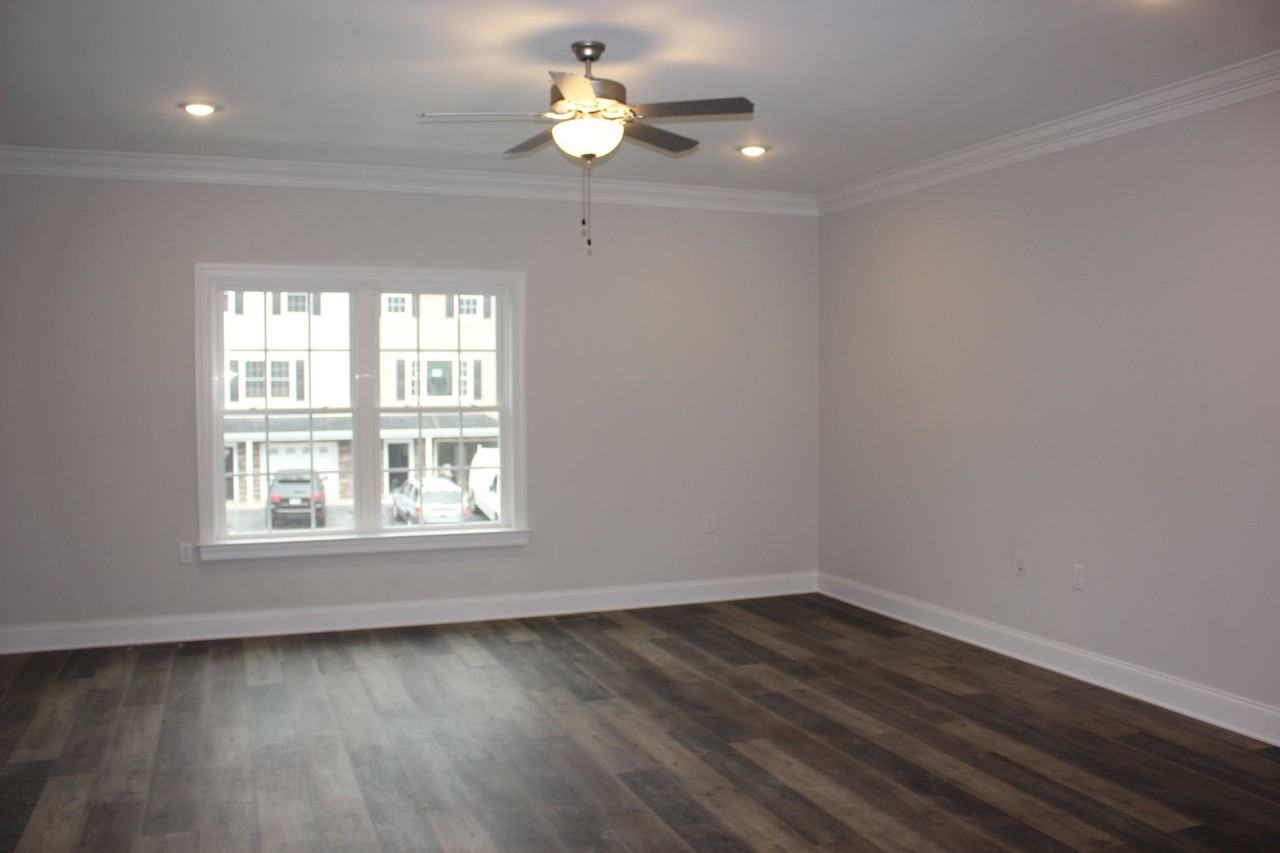 1107 Harvest Ct - Photo 2 of 14