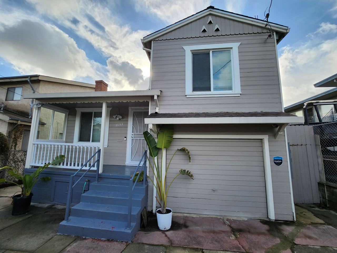 1733 E 22nd St - Photo 2 of 28