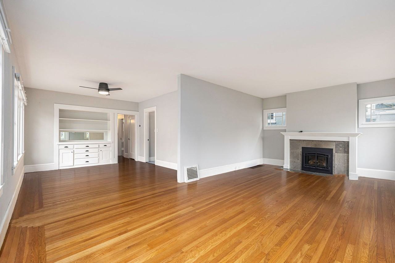 3901 Everett Ave - Photo 3 of 24