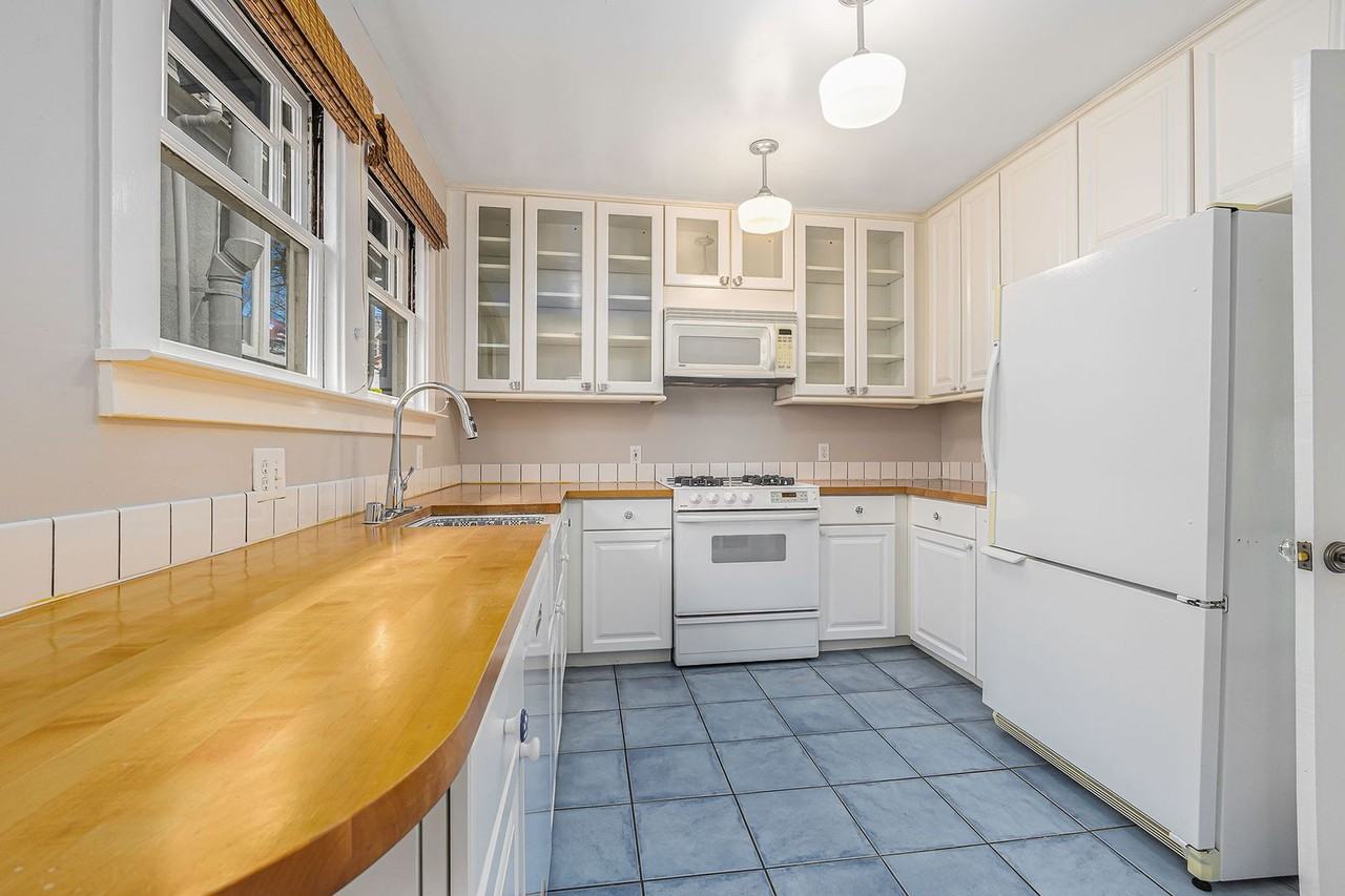 3901 Everett Ave - Photo 7 of 24