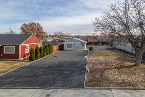 featured image of 1025 W Columbia Ave