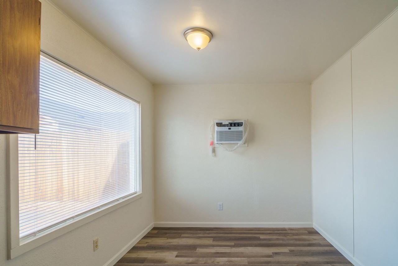 1025 W Columbia Ave - Photo 6 of 10