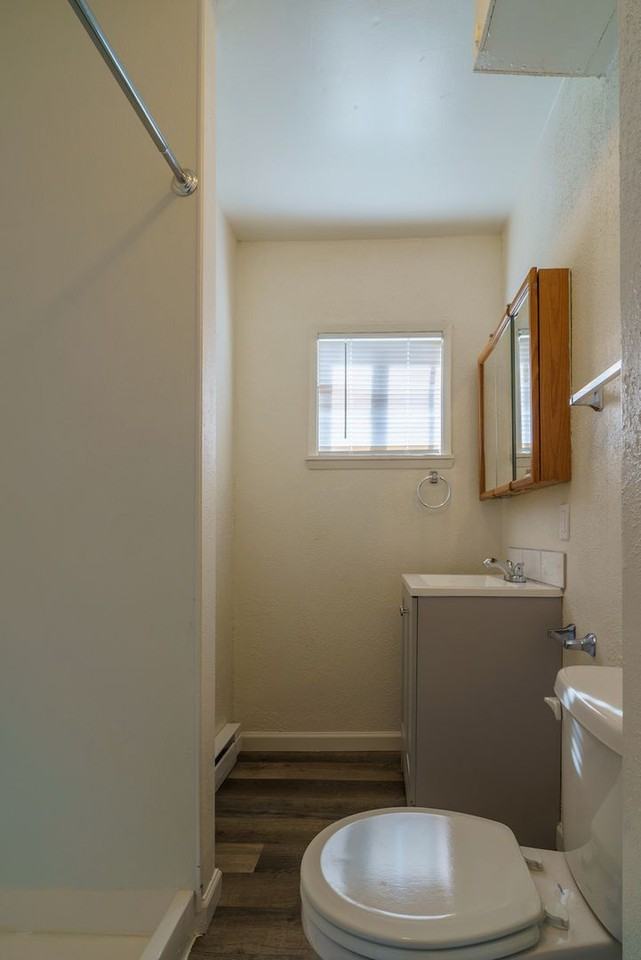 1025 W Columbia Ave - Photo 7 of 10