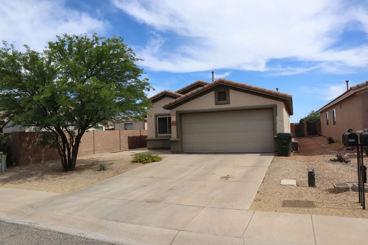 3011 Copper Pointe Dr - Photo 2 of 31