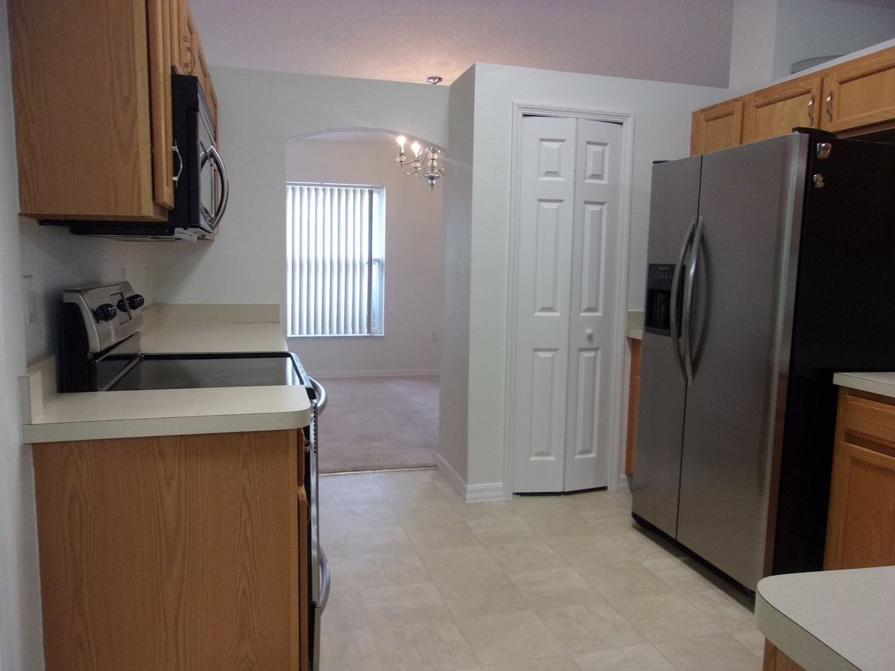 14237 Spring Hill Dr - Photo 3 of 14
