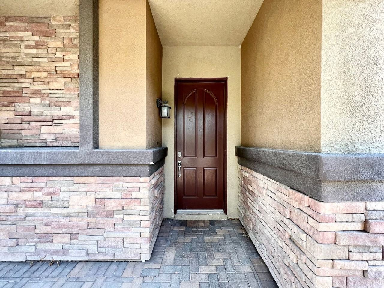 112 Delighted Ave - Photo 2 of 40