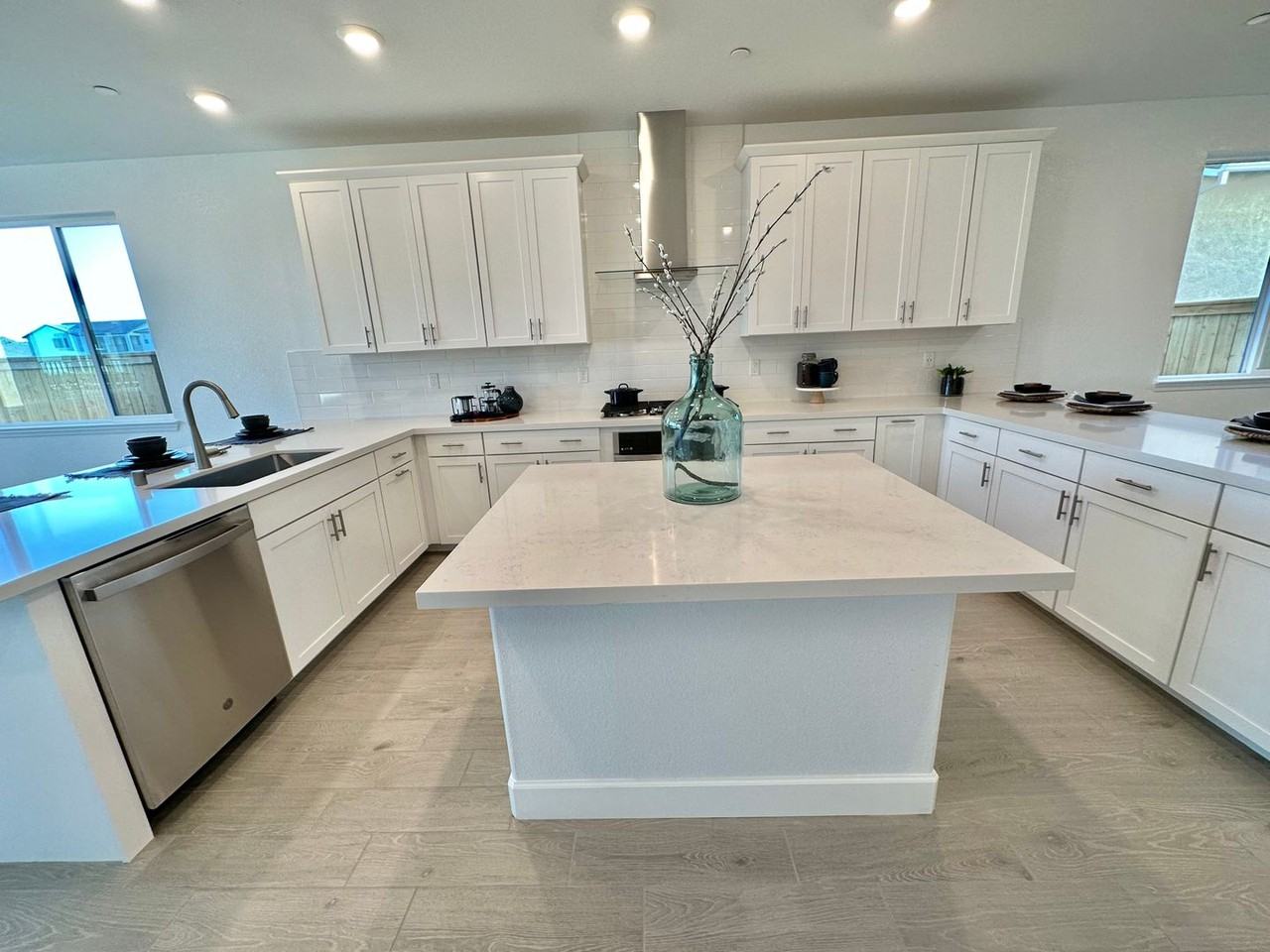 4060 Waterleaf Ave - Photo 3 of 45