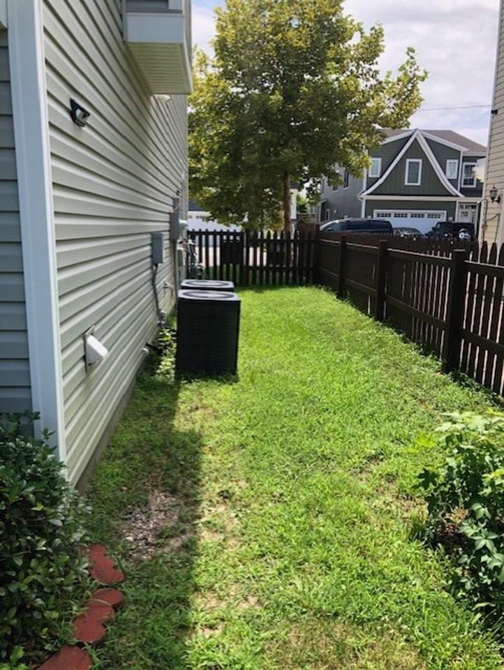 404 Norfolk Ave #B - Photo 3 of 50