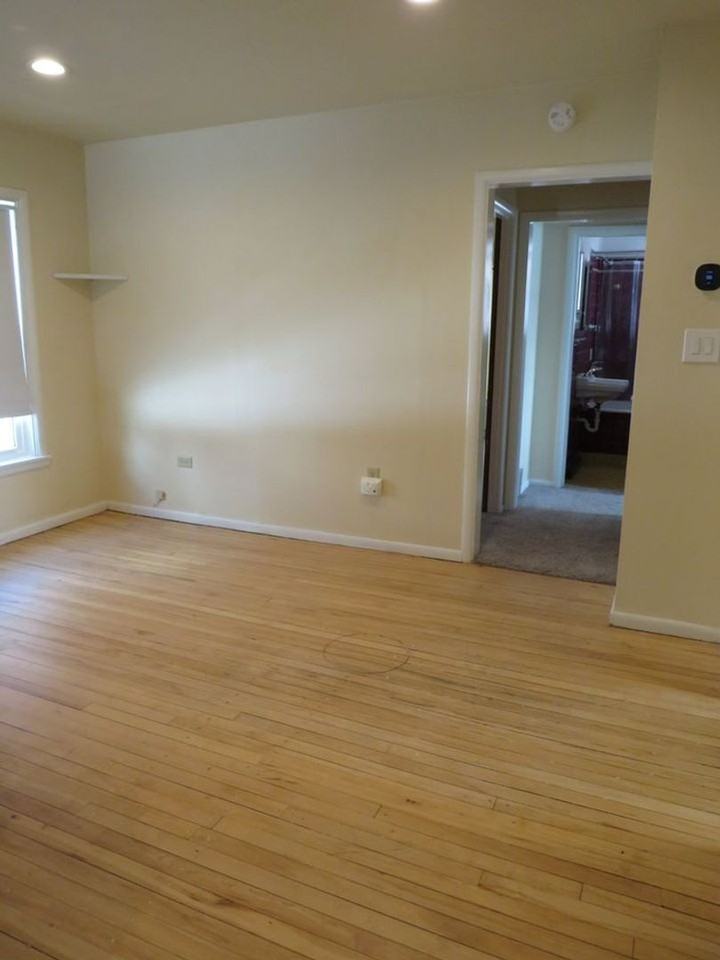 3220 Primrose St - Photo 4 of 19