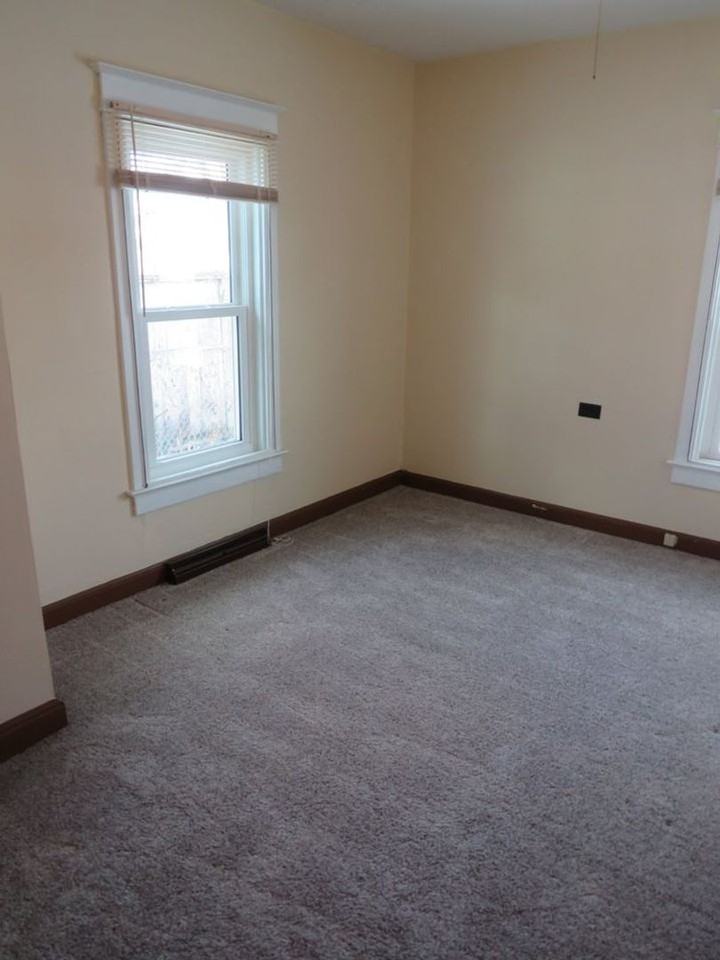 3220 Primrose St - Photo 7 of 19